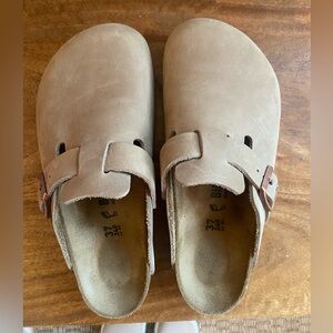 Birkenstock Boston Clogs Oiled Leather Tobacco Brown very lightly worn